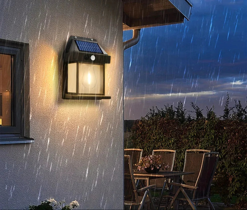 מנורה סולארית לכניסה